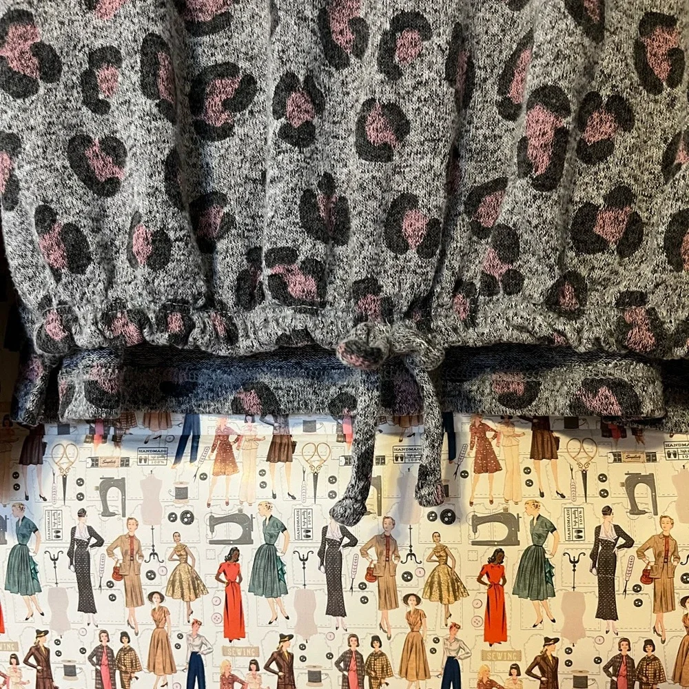 Cat & Jack top 🖤 - Picture 4 of 5